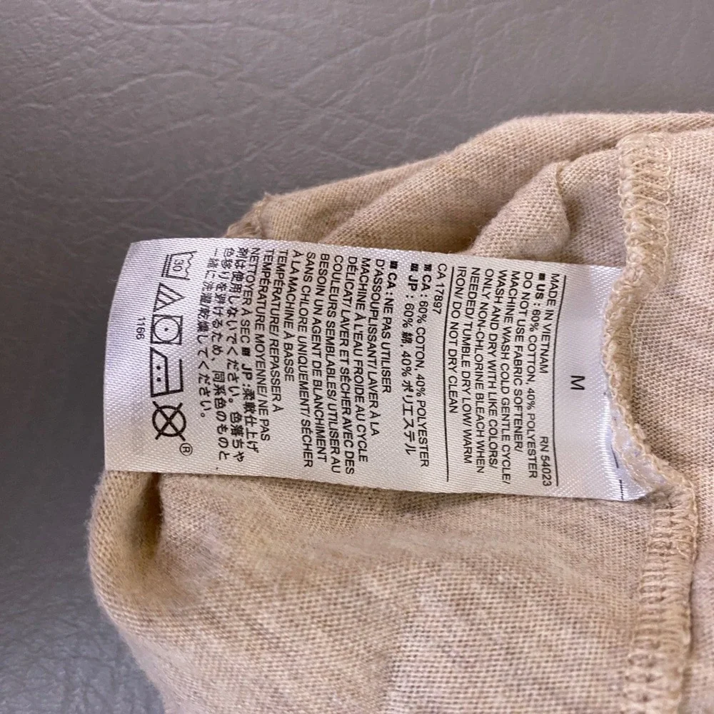Banana Republic T-Shirt Medium Mens‎ Moisture Wicking Beige Heathered Crew Neck